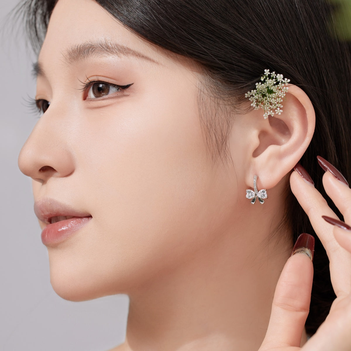 [Noble Jewelry]Exquisite Earrings With Heart-Shaped Bow Design