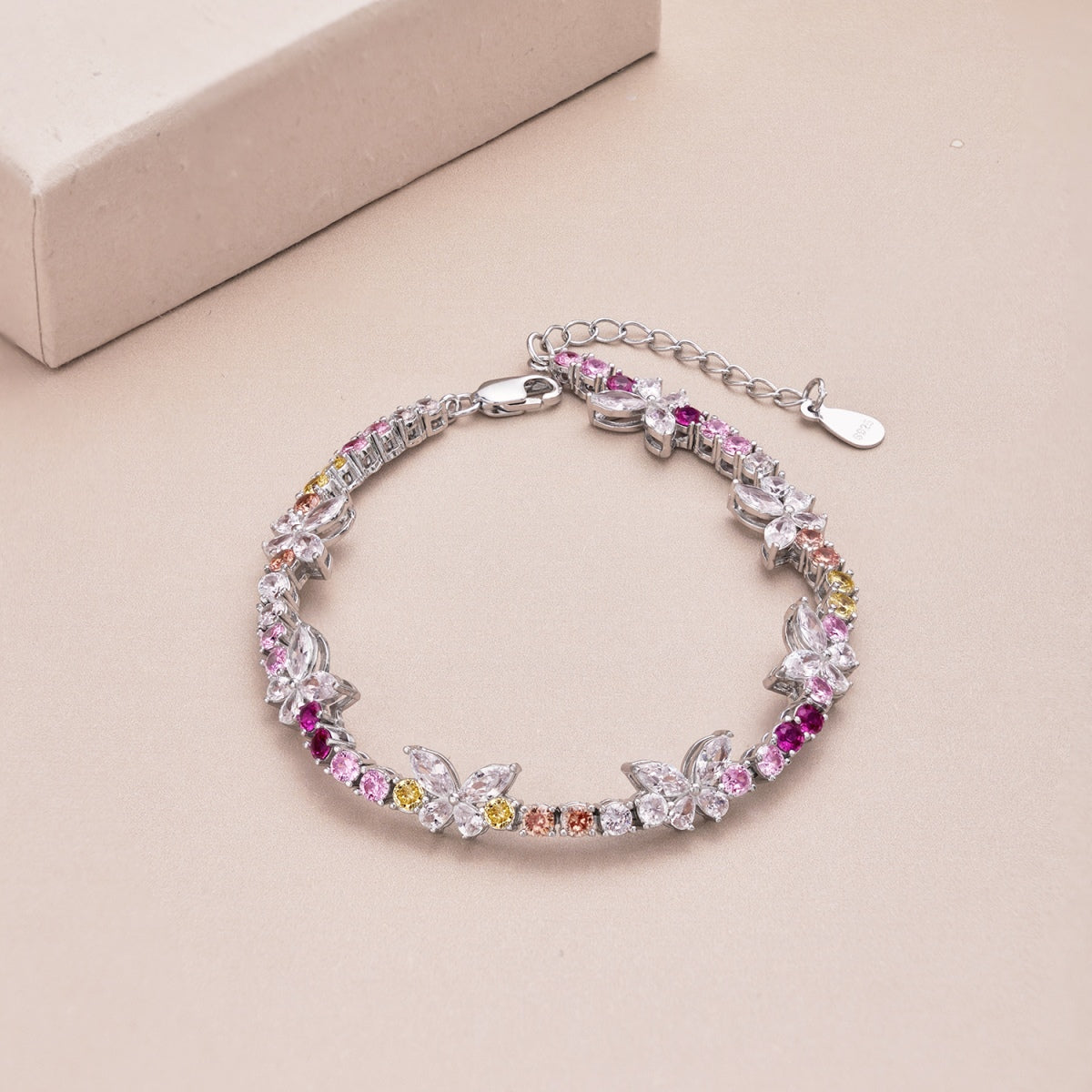 [Noble Jewelry]Ornate Colorful Butterfly Shape Round Cut Daily Bracelet