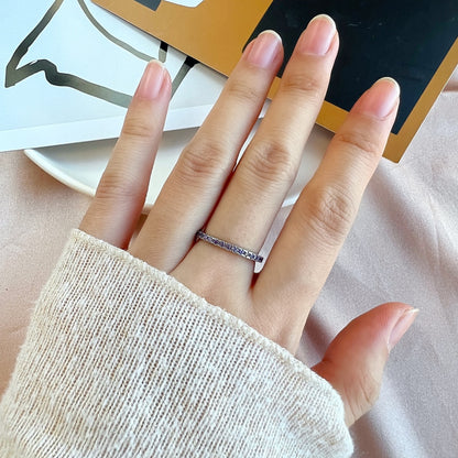 [Noble Jewelry]Delicate Sparkling Round Cut Daily Ring