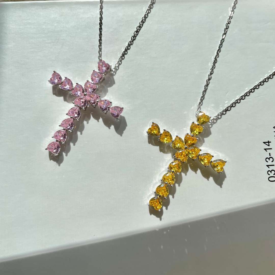 [Noble Jewelry]Radiant Cross Shape Necklace