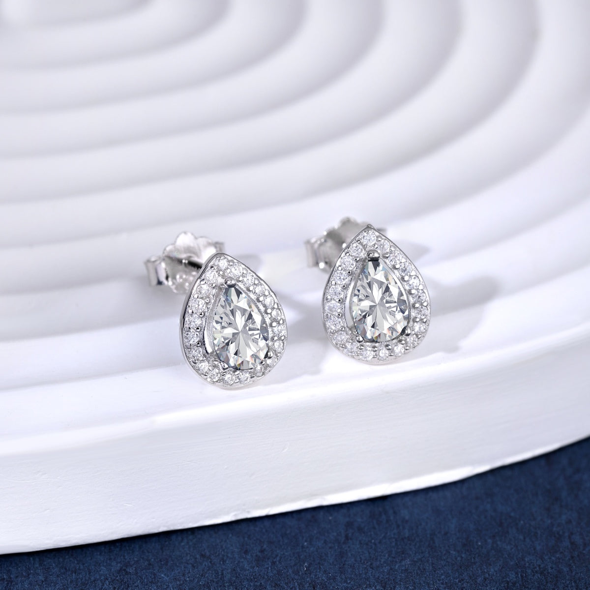 [Noble Jewelry]Luxurious Water Drop Shape Earrings