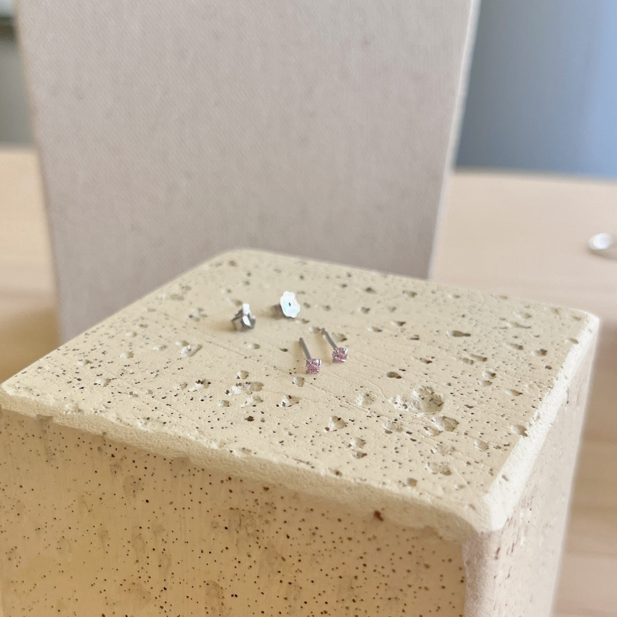 [Noble Jewelry]Delicate Solitaire Earrings