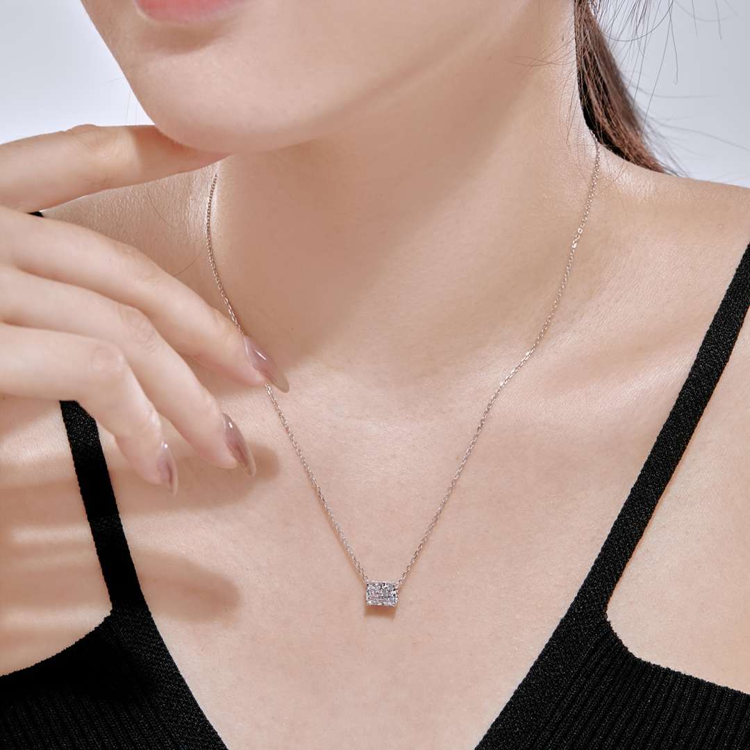 [Noble Jewelry]Luxurious Square Shape Colorful Necalack