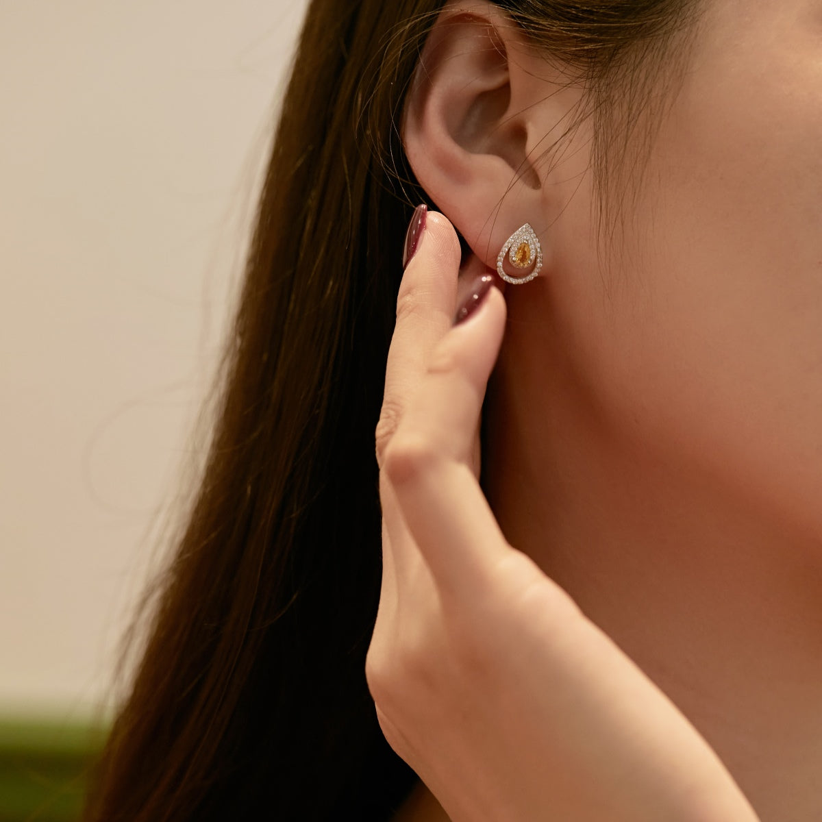 [Noble Jewelry]Sparkling Delicate Water Drop Shape Daily Earrings