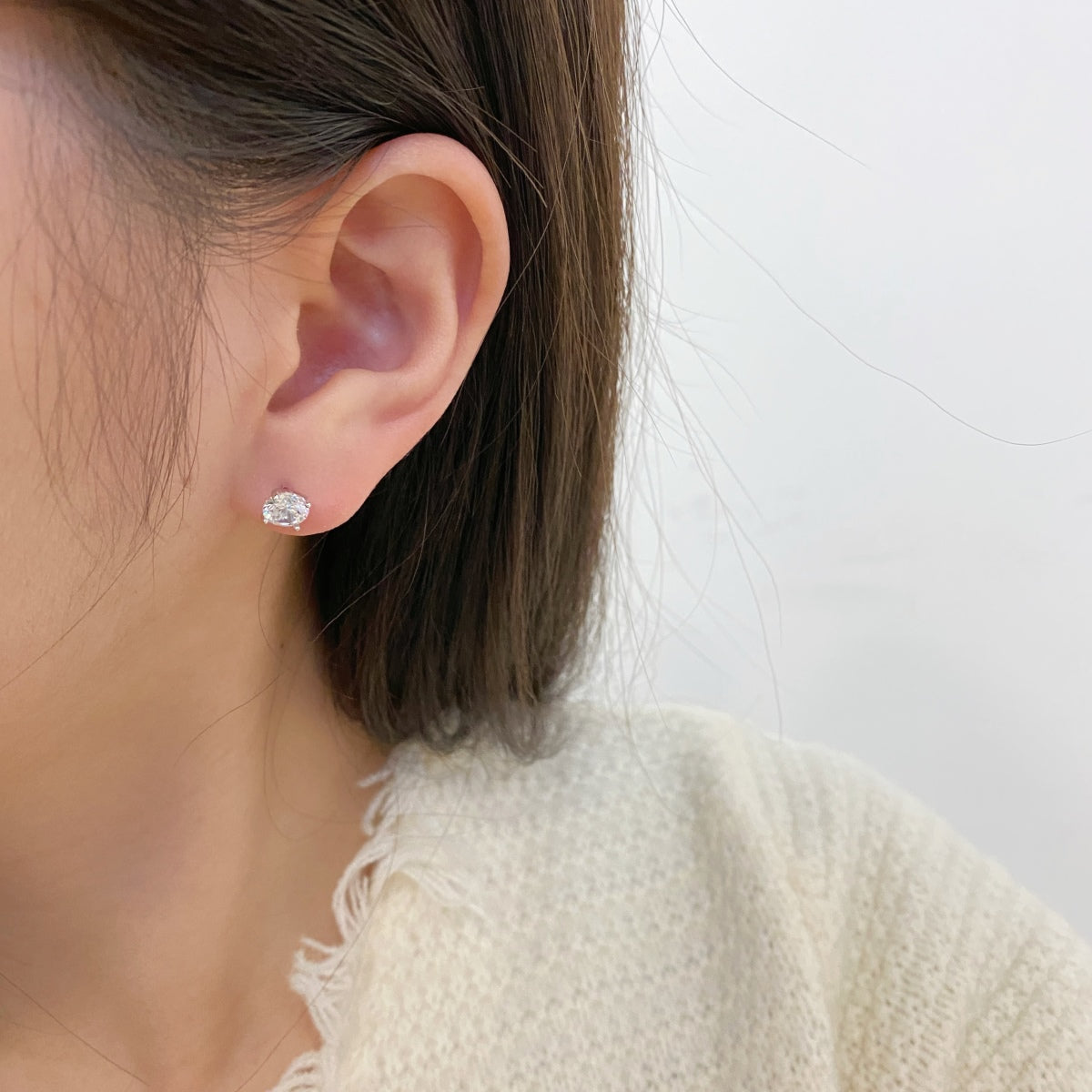 [Noble Jewelry]Unique Round Shape Earrings