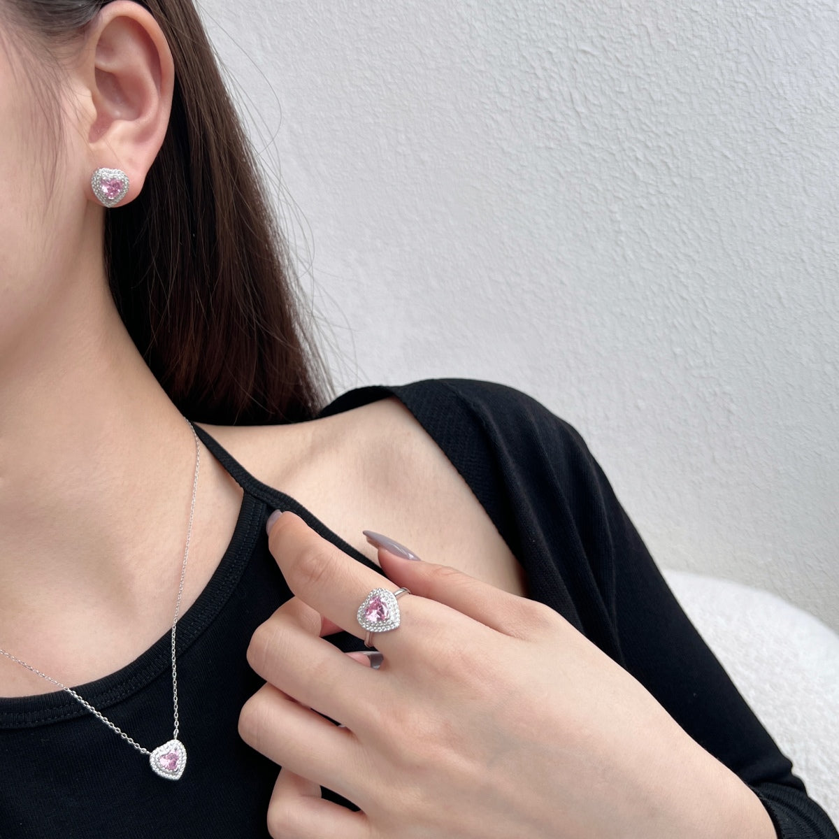 [Noble Jewelry]Dazzling Heart Shape Lover Earrings