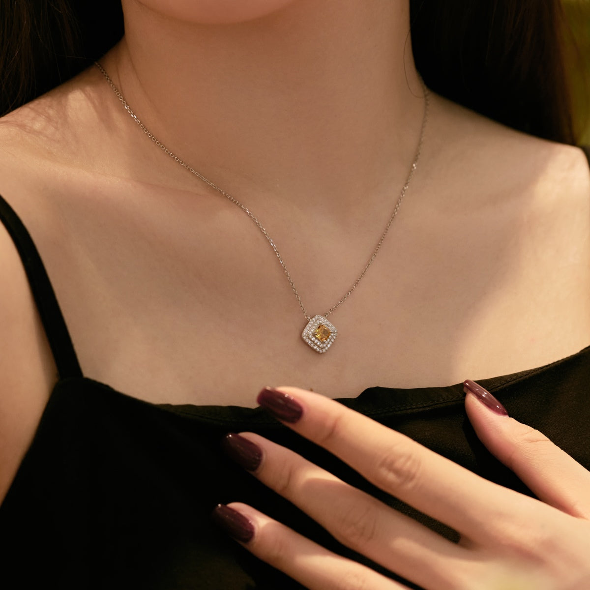 [Noble Jewelry]Sparkling Asscher Cut Necklace