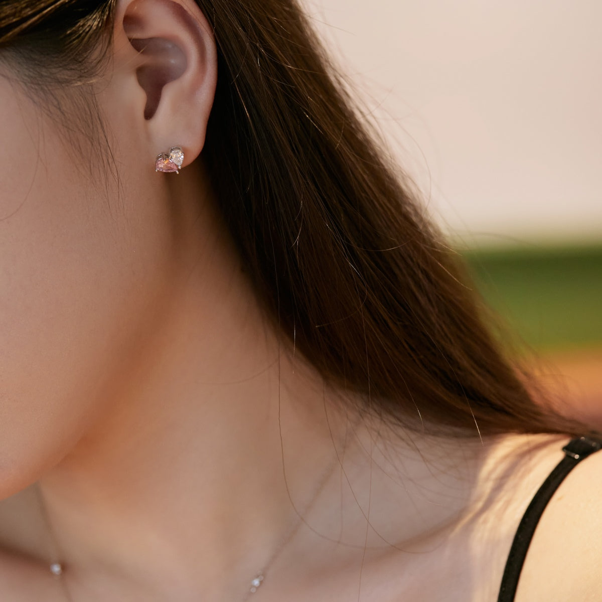 [Noble Jewelry]Dazzling Elegant Heart Cut Lover Earrings