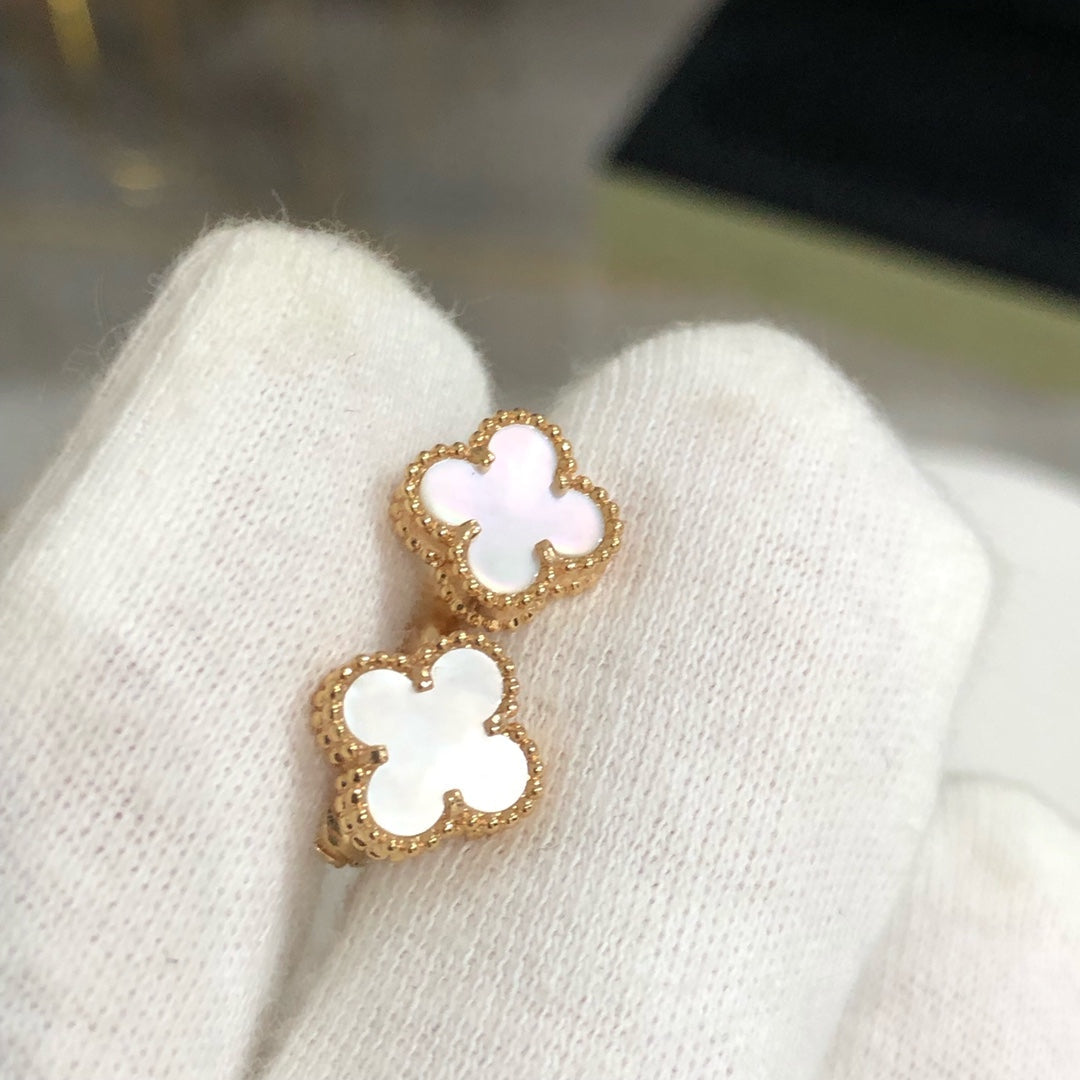 [Noble Jewelry]CLOVER MINI GOLD EARRINGS