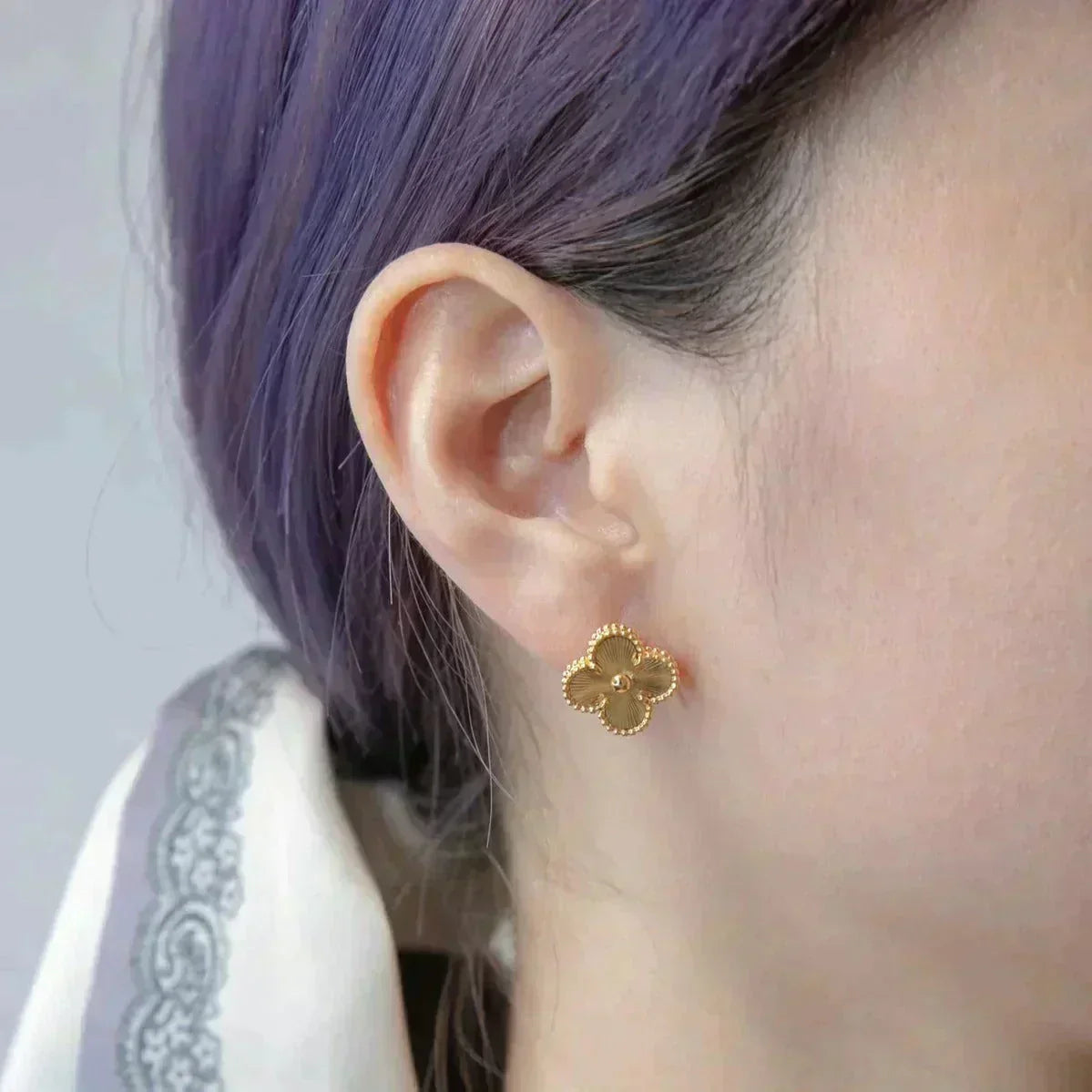 [Noble Jewelry]CLOVER MEDIUM 1 MOTIFS LASER EARRINGS