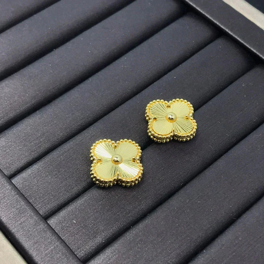 [Edler Schmuck] CLOVER MINI 9,5 MM LASER OHRRINGE