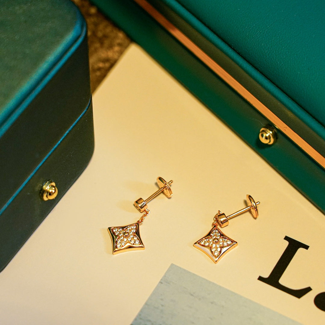 [Noble Jewelry]STAR DIAMONDS EARRINGS GOLD