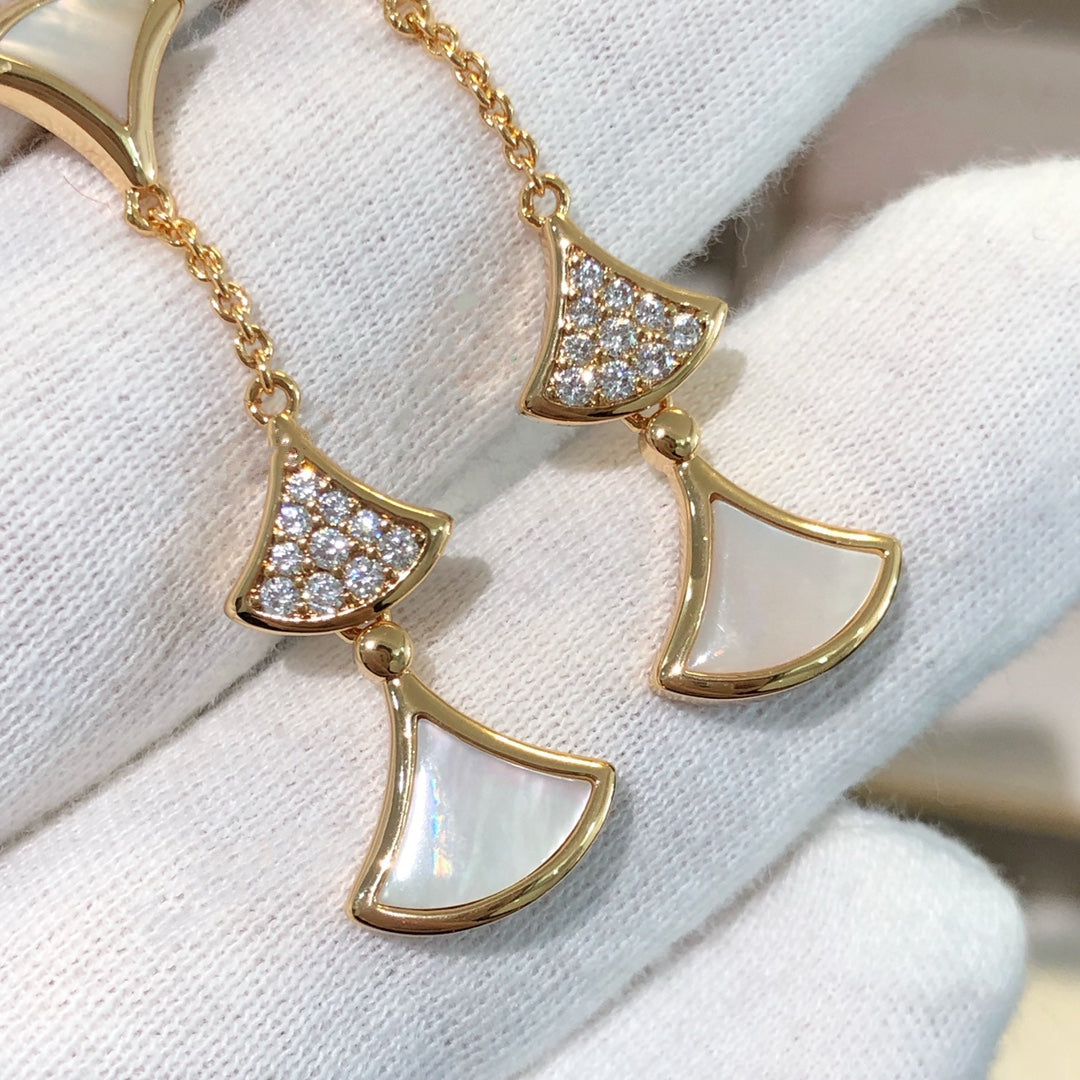 [Noble Jewelry]DREAM EARRINGS 3 MOTIFS DIAMOND MOP PINK GOLD