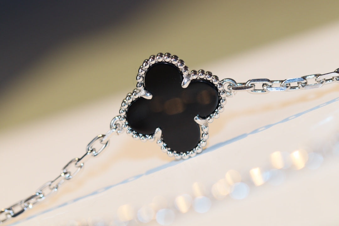 [Noble Jewelry]CLOVER 20 MOTIFS ONYX DIAMOND SILVER