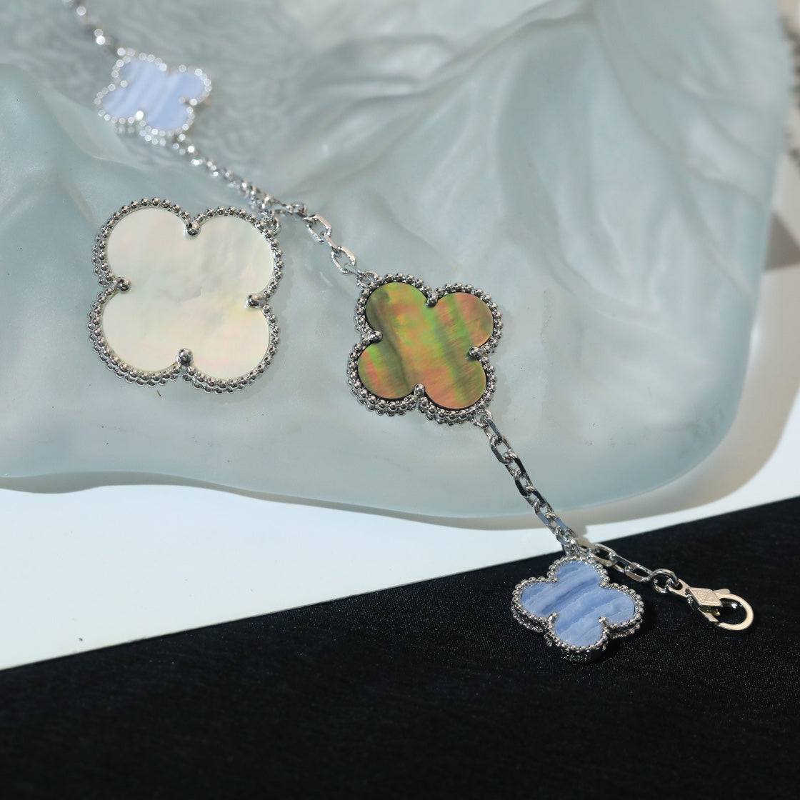 [Noble Jewelry]CLOVER BRACELET 5 MOTIFS MOP CHALCEDONY SILVER