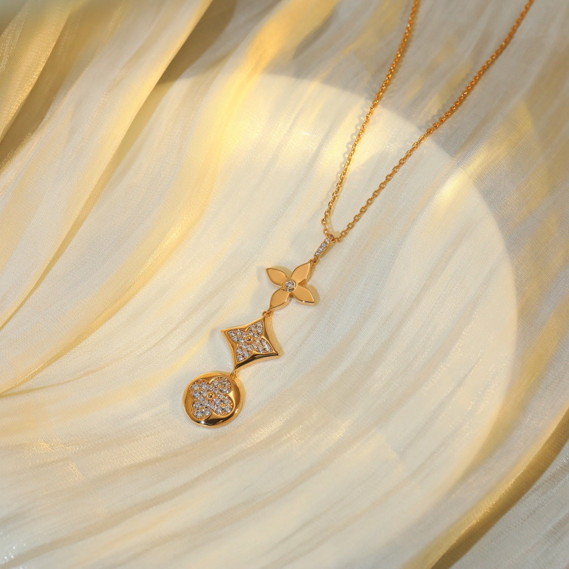 [Noble Jewelry]STAR AND SUN DIAMOND PINK GOLD NECKLACE