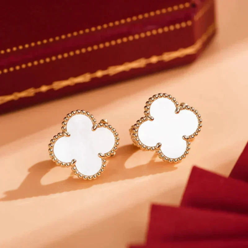 [Noble Jewelry]CLOVER MEDIUM 1 MOTIFS  WHITE MOP STUD EARRINGS