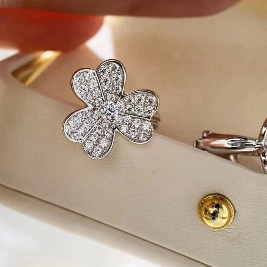 [Noble Jewelry]CLOVER COMOS DIAMOND EARRINGS SILVER