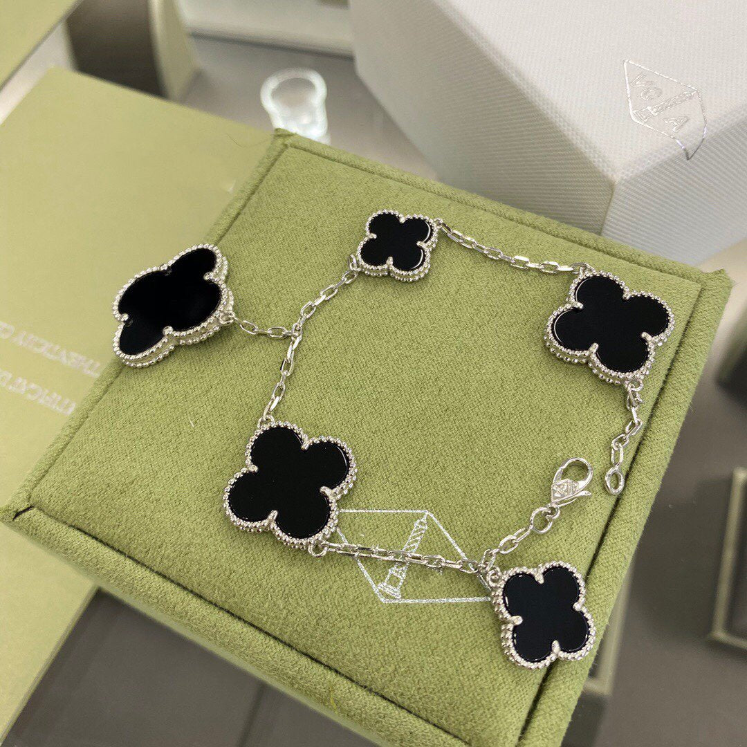 [Noble Jewelry]CLOVER 5 MOTIFS SIVLER ONYX BRACELET