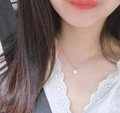 [Noble Jewelry]CLOVER MINI 9.5MM WHITE MOTHER-OF-PEARL NECKLACE