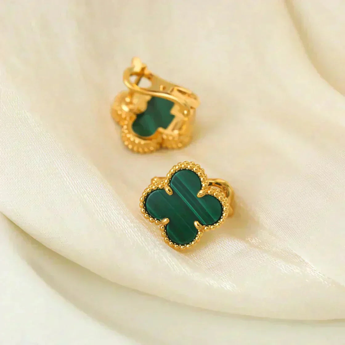 [Edler Schmuck]CLOVER MEDIUM 1 MOTIFS MALACHIT OHRRINGE