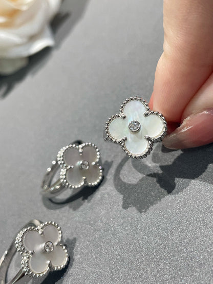 [Noble Jewelry]CLOVER SILVER MOP DIAMOND RING