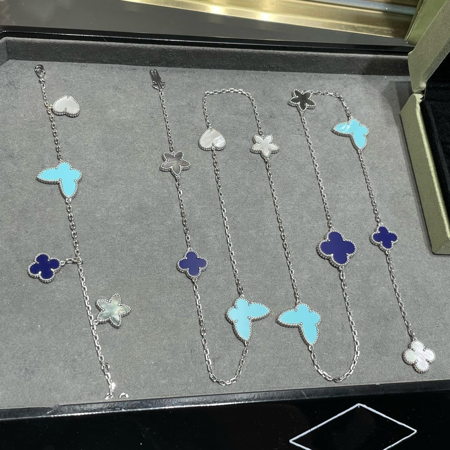 [Noble Jewelry]LUCKY CLOVER SILVER 11 MOTIF NECKLACE