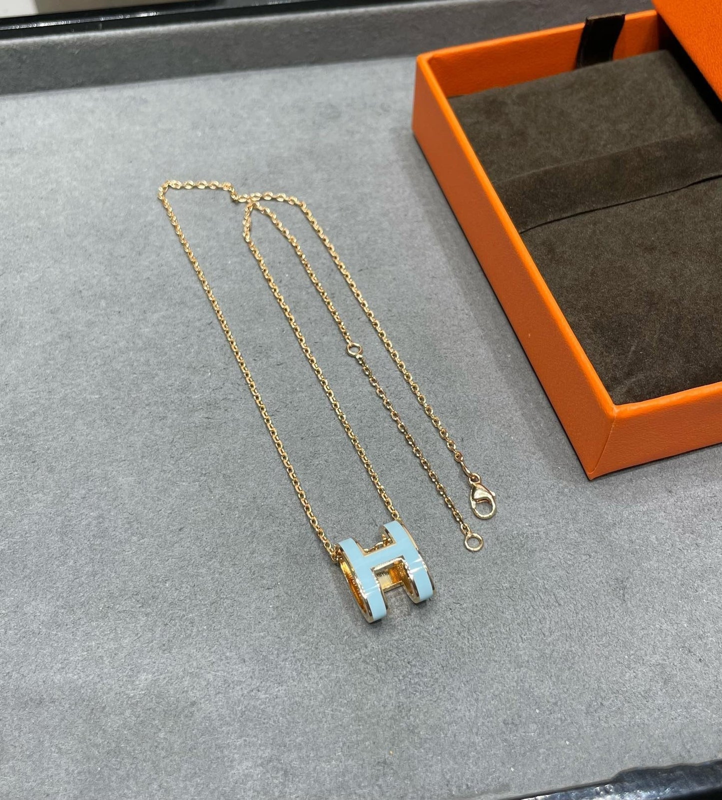 [Noble Jewelry]POP H SKY BLUE NECKLACE