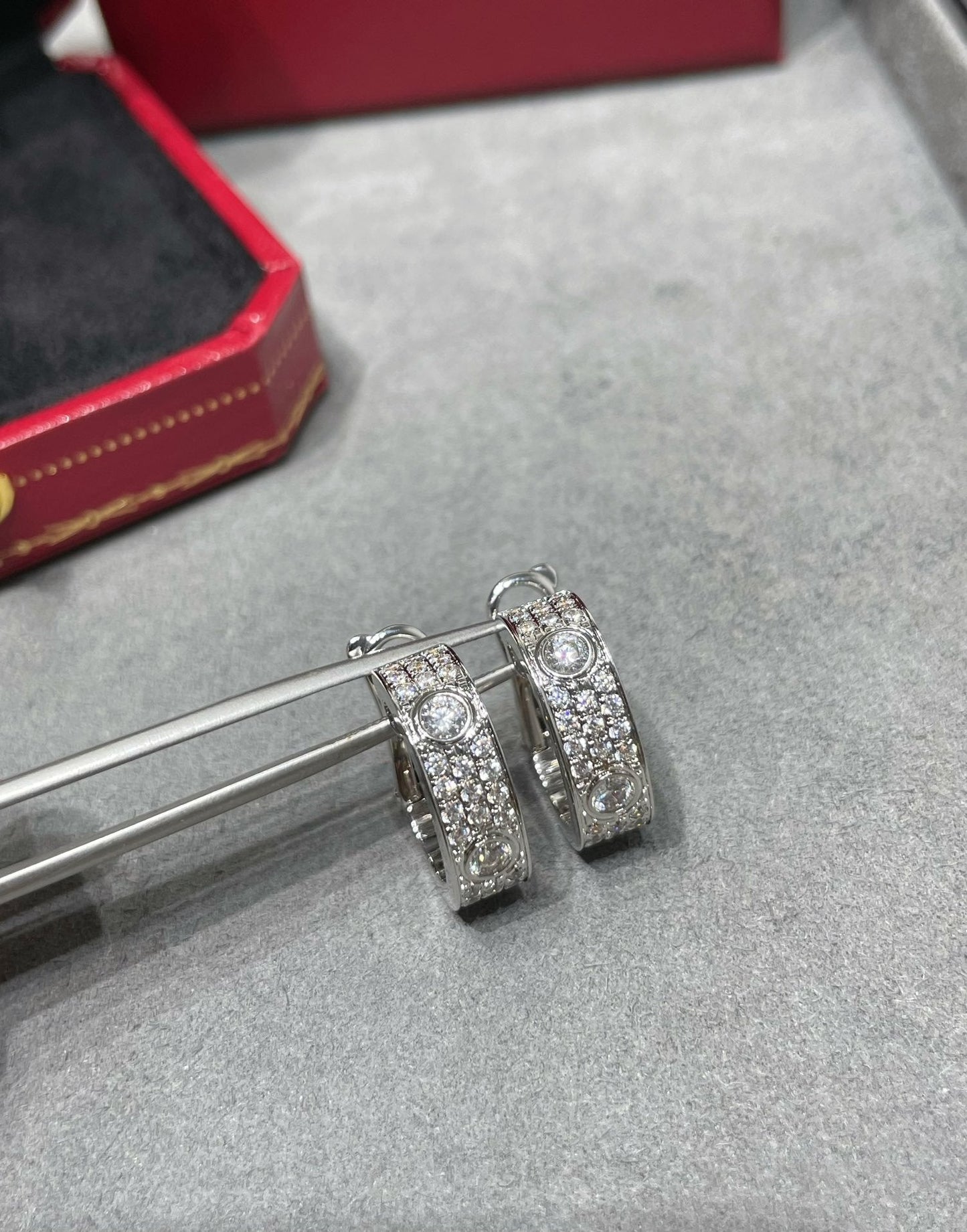 [Noble Jewelry]LOVE 5.5MM DIAMOND PAVED EARRINGS