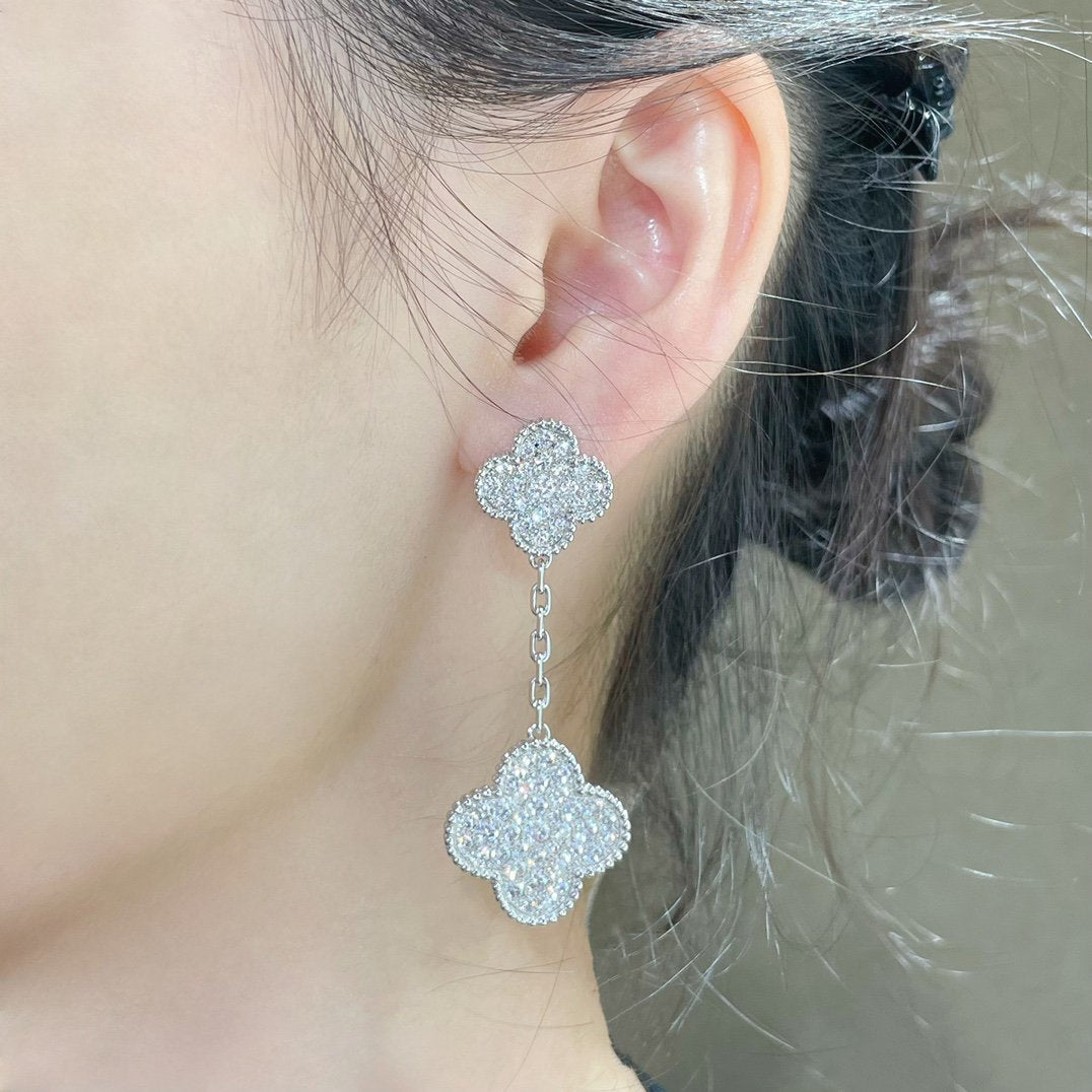 [Noble Jewelry]CLOVER 2 MOTIFS DIAMOND PAVED SILVER EARRINGS