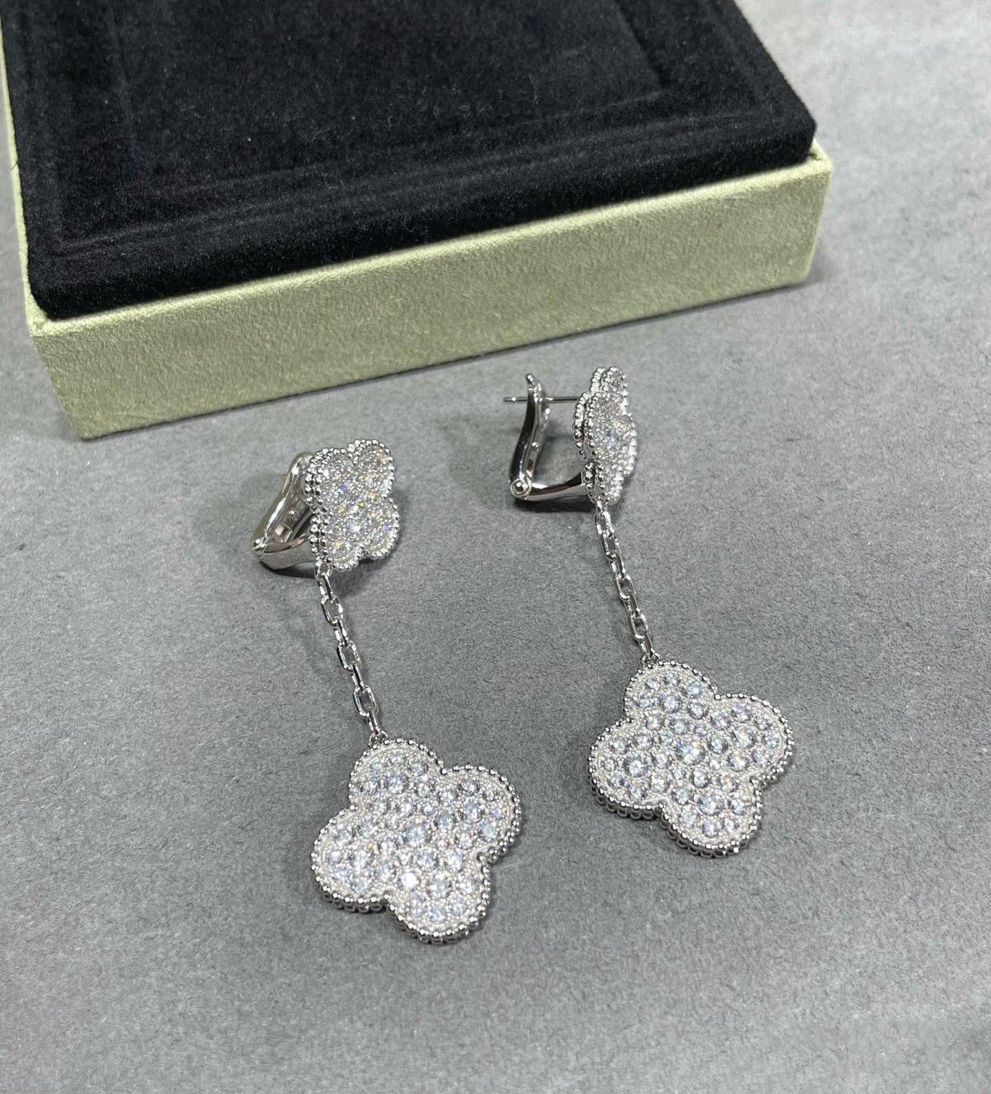 [Noble Jewelry]CLOVER 2 MOTIFS DIAMOND PAVED SILVER EARRINGS