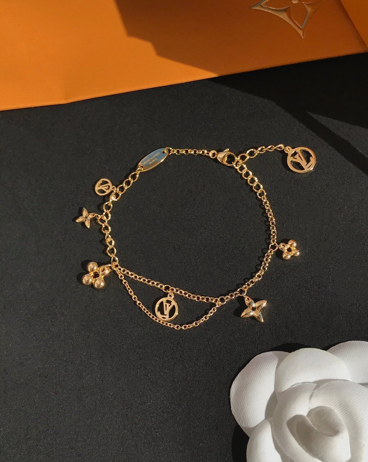 [Noble Jewelry]BLOOMING PINK GOLD MOP BRACELET