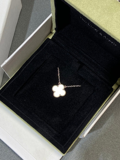 [Noble Jewelry]CLOVER MEDIUM SILVER WHITE MOP NECKLACE