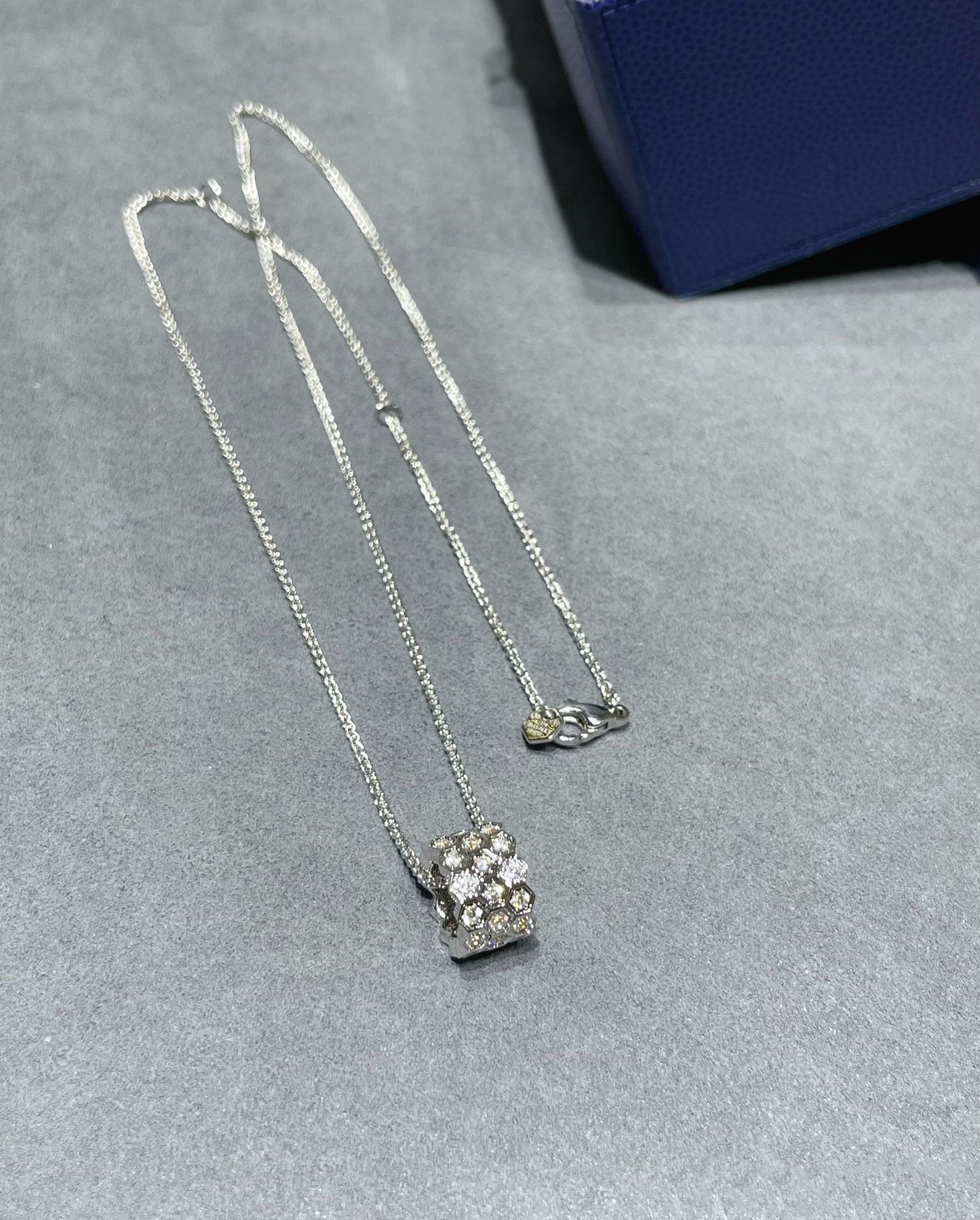 [Edler Schmuck] BEE LOVE DIAMANT GEPAPPT 3 REIHE HALSKETTE 