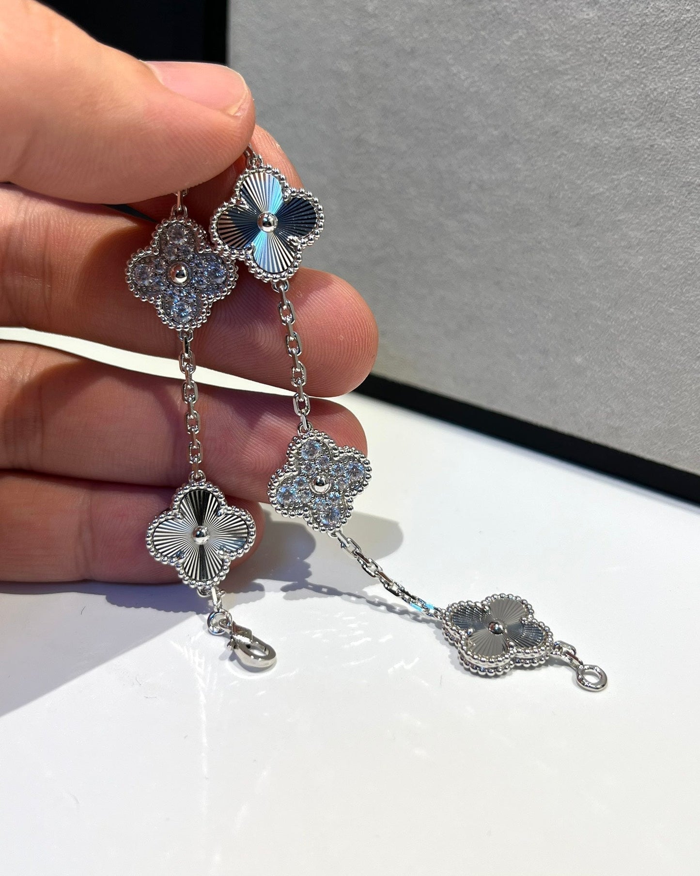 [Noble Jewelry]CLOVER 5 MOTIF SILVER DIAMOND BRACELET