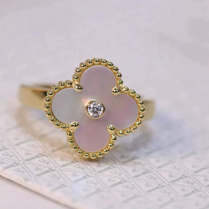 [Edler Schmuck] CLOVER PINK MOP RING GOLD DIAMANT