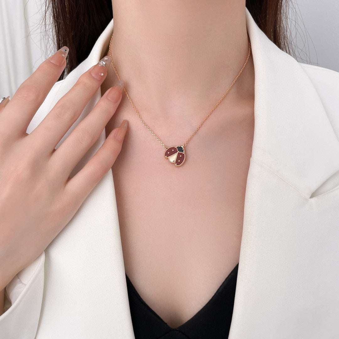 [Noble Jewelry]LUCKY  CARNELIANS LADYBUG NECKLACE