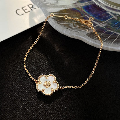 [Noble Jewelry]LUCKY WHITE MOP PLUM BLOSSOM  BRACELET