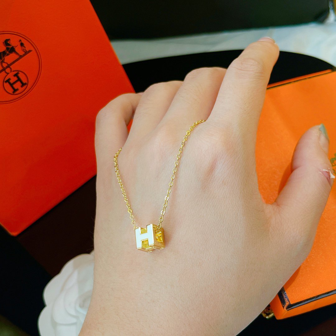 [Noble Jewelry]H WHITE SQUARE GOLD NECKLACE