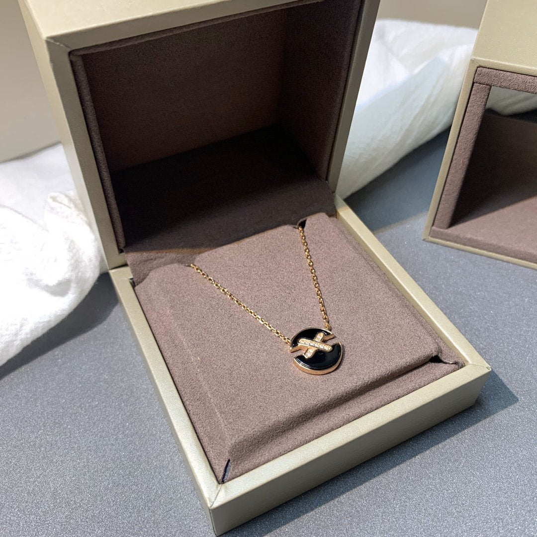 [Noble Jewelry]JEUX DE PINK GOLD DIAMOND NECKLACE