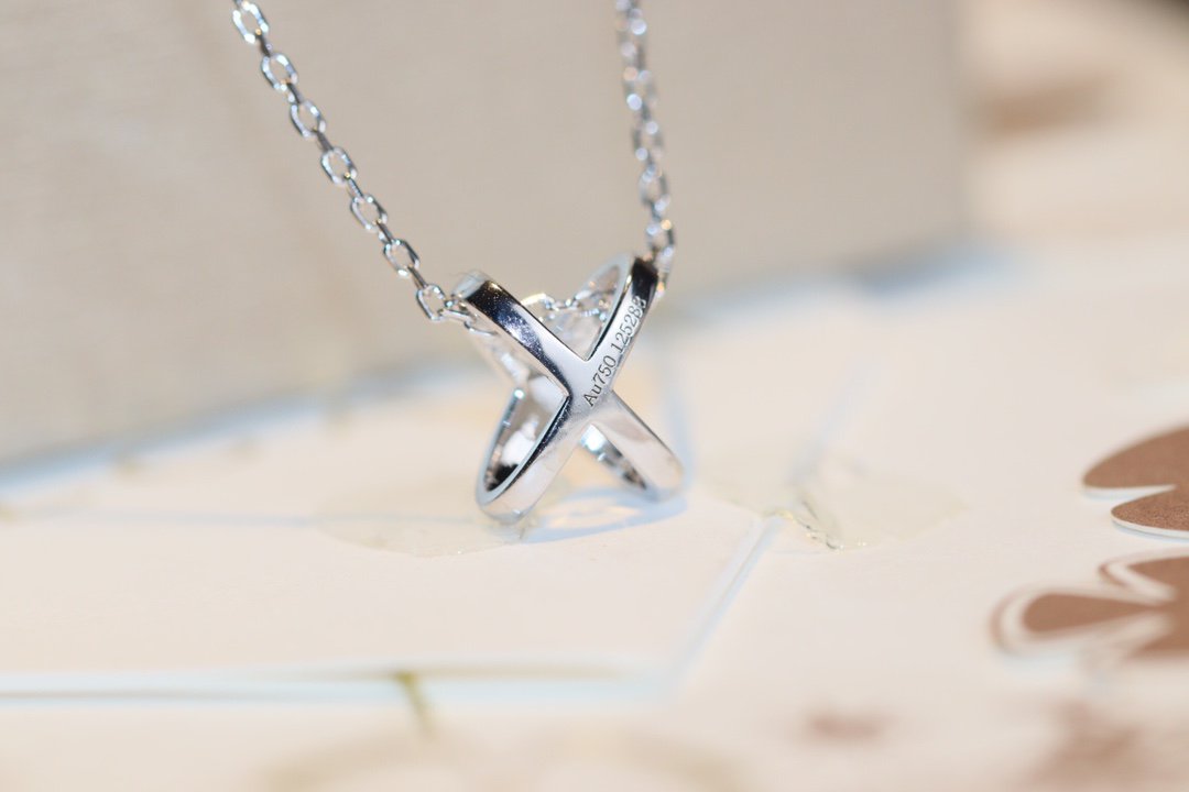 [Noble Jewelry]JEUX DE DIAMOND NECKLACE