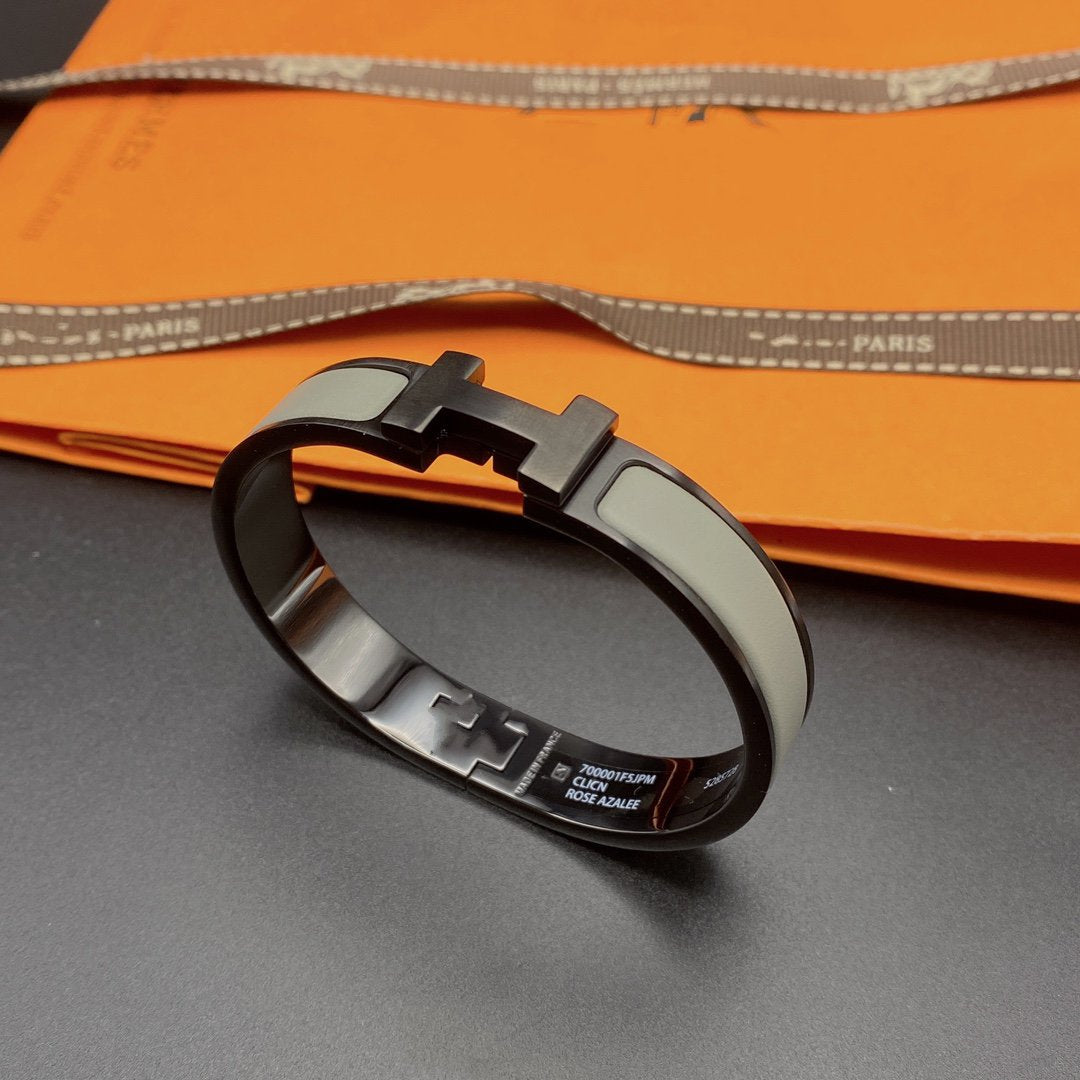 [Noble Jewelry]CLIC HM SO BLACK GREY BRACELET