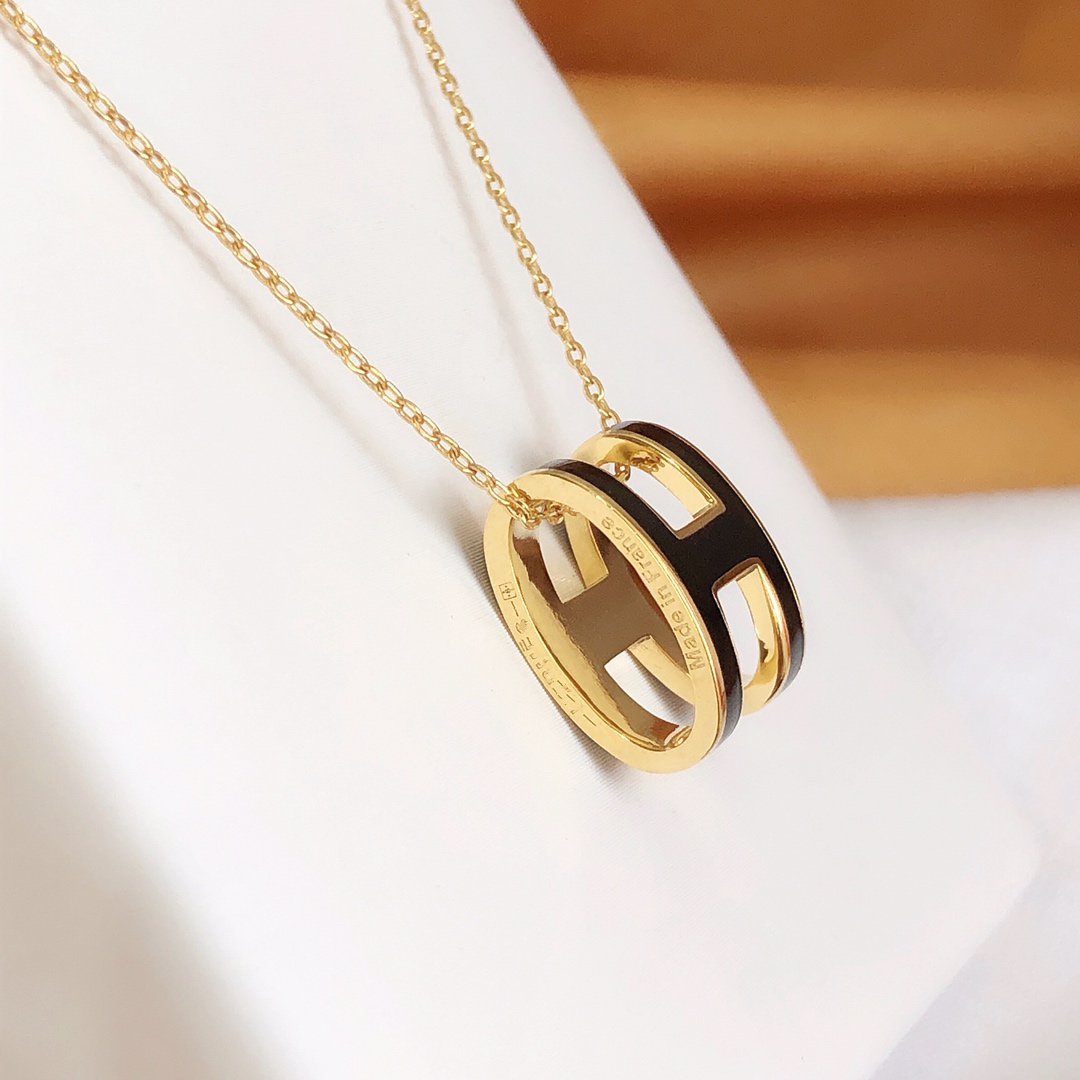 [Noble Jewelry]HM CLIC BLACK ENAMEL GOLD NECKLACE