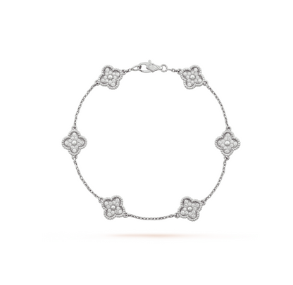 [Edler Schmuck] SILBERARMBAND MIT DIAMANTEN UND KLEEBLATT