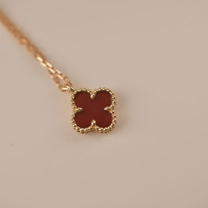 [Noble Jewelry]CLOVER MINI 9.5MM WHITE CARNELIANS NECKLACE