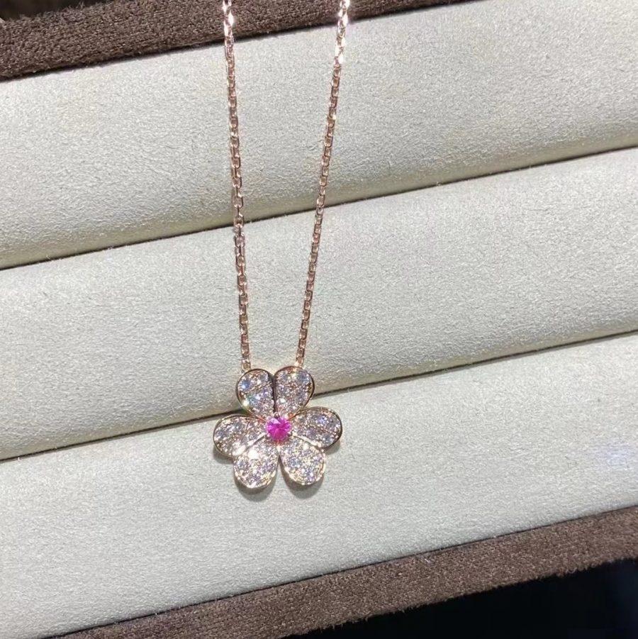 [Edler Schmuck]FRIVOLE ROSÉGOLD-HALSKETTE MIT BLUMENDIAMANTEN